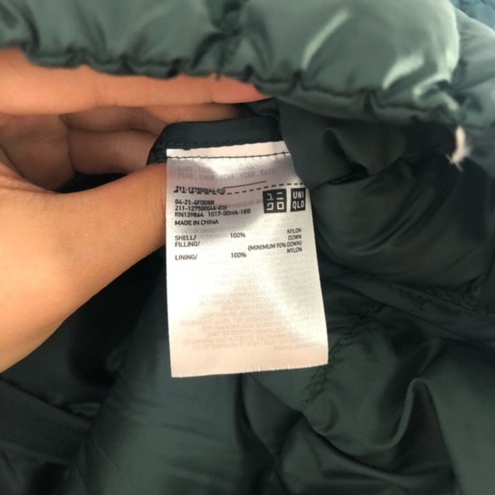 Uniqlo Womens Ultra Light Down Vest Sz Small